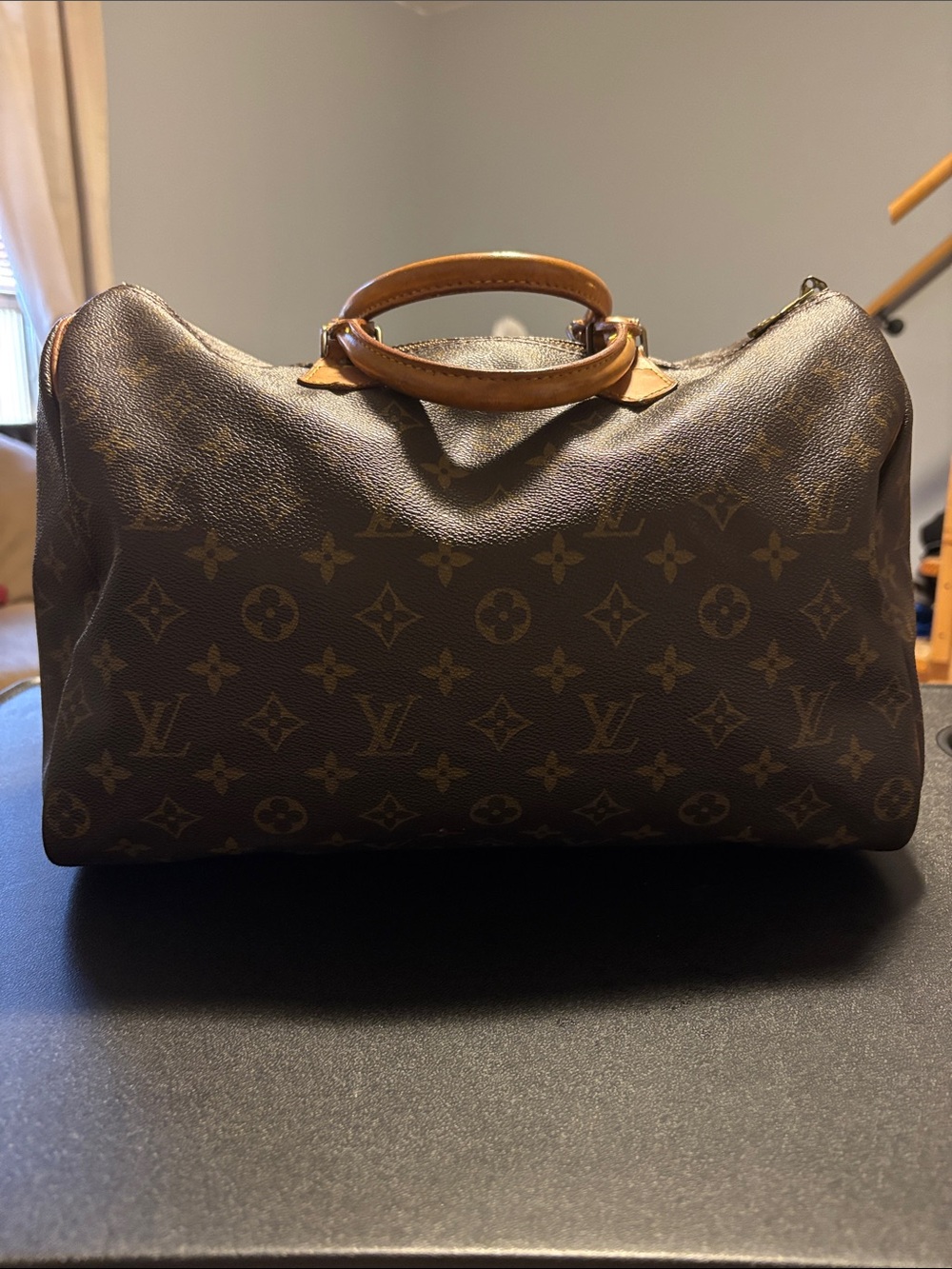 Louis Vuitton Monogram Canvas- Speedy 30 - Picture 3 of 15